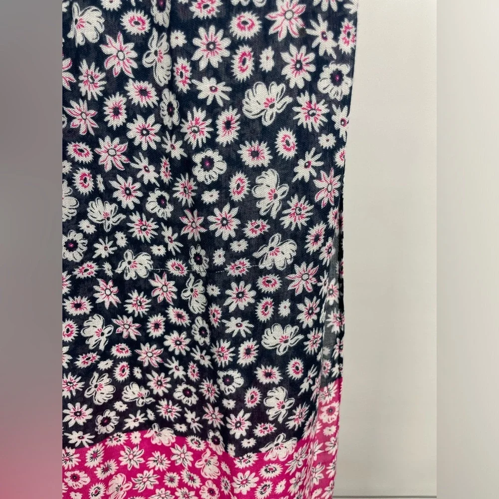 Rebecca Minkoff Daisy White Floral‎ Pink Oblong Tassel Trim Rectangular Scarf